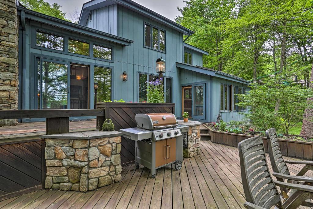 Luxe Poconos Pines Home with Beach and Amenities! - image 2